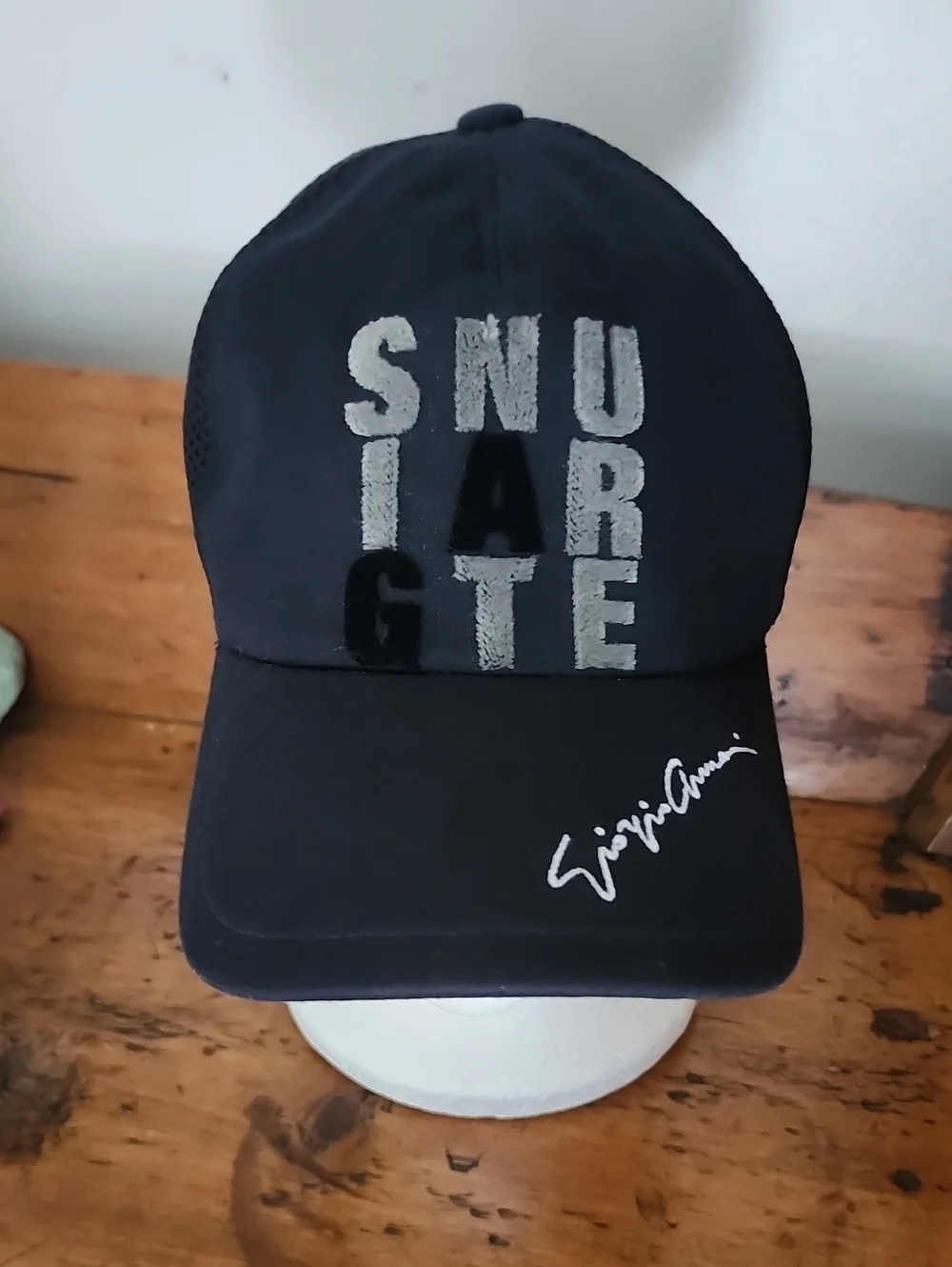 Giorgio Armani Signature-Limited Edition Black Cap Medium